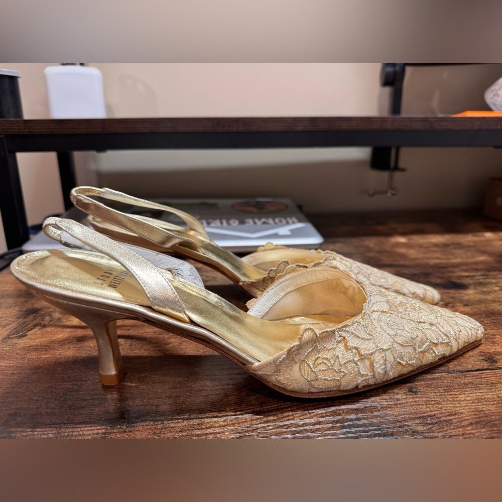 Stuart Weitzman gold lace Mules‎ size 9
